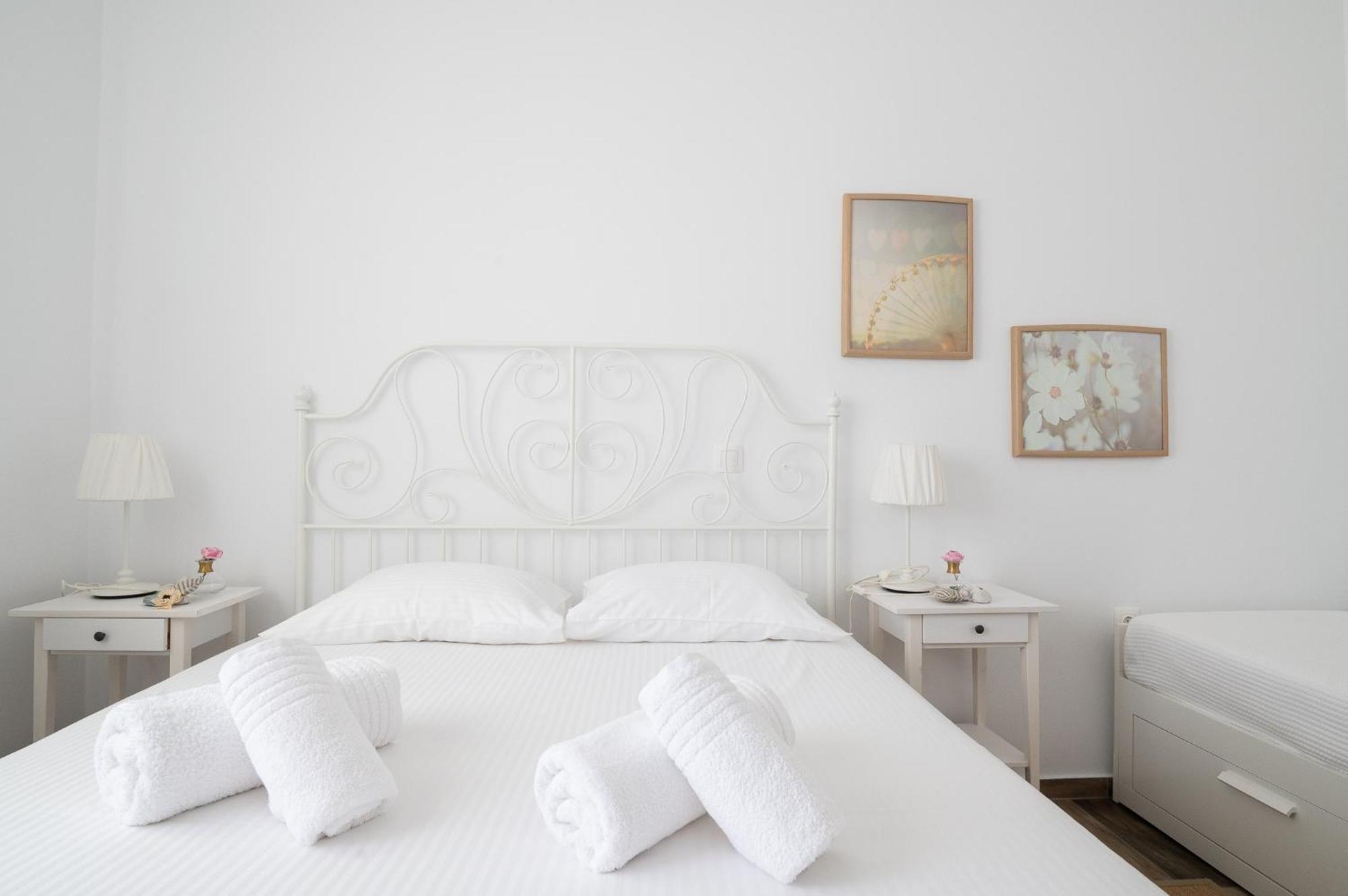 Pouletis Family Apartments - Akroyali Seaview Getaways Kalamáta Kültér fotó