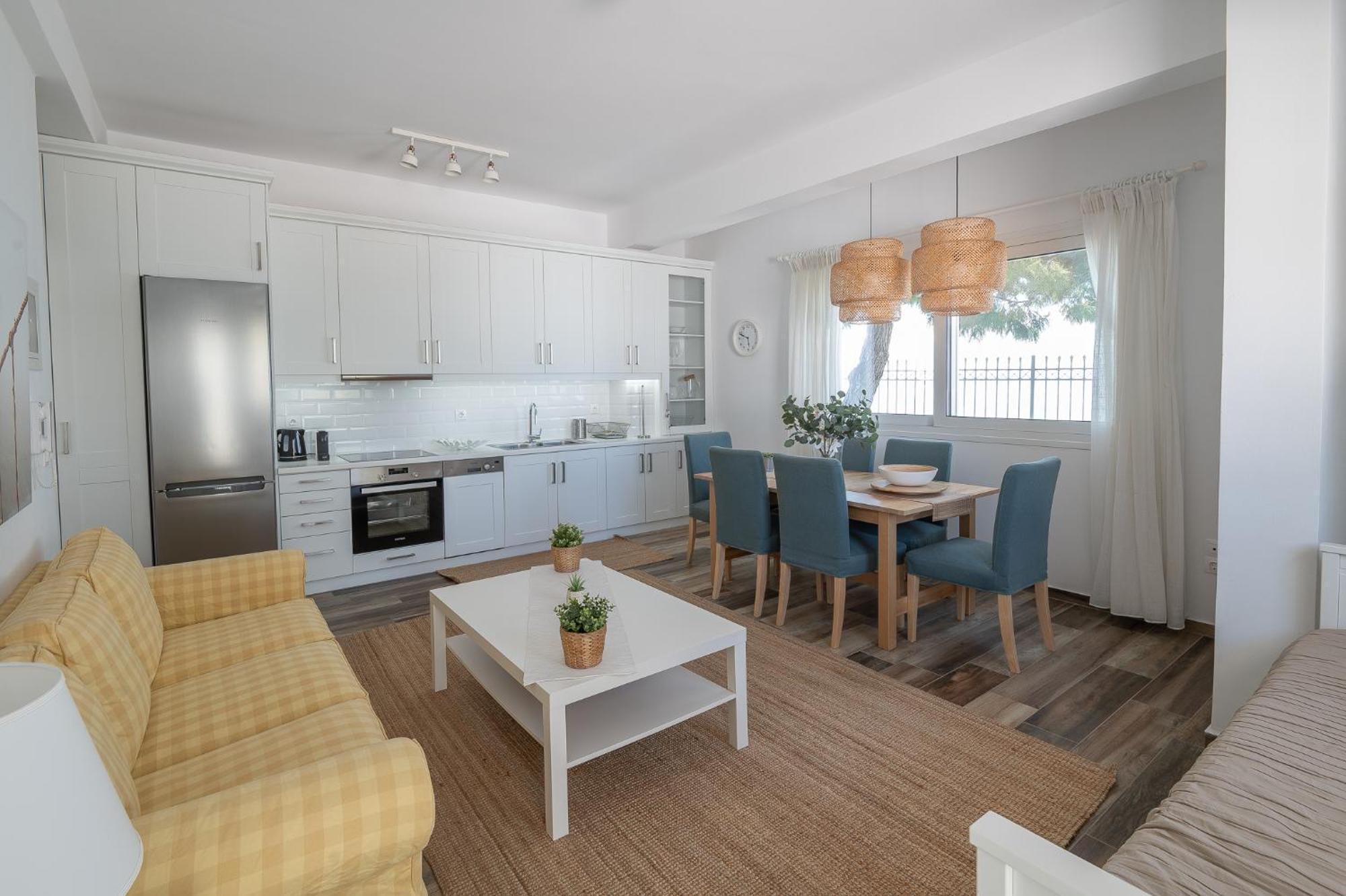 Pouletis Family Apartments - Akroyali Seaview Getaways Kalamáta Kültér fotó