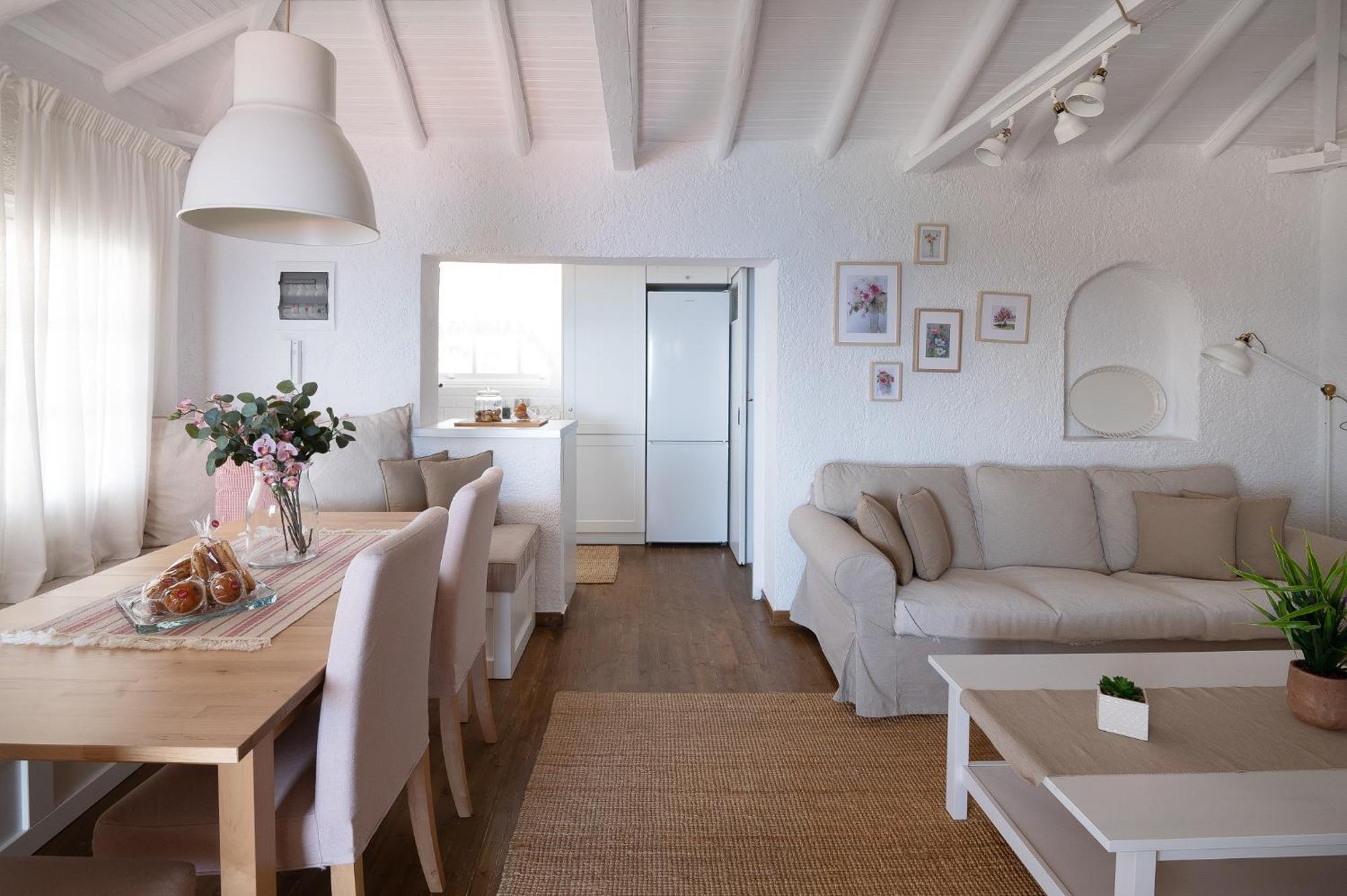 Pouletis Family Apartments - Akroyali Seaview Getaways Kalamáta Kültér fotó