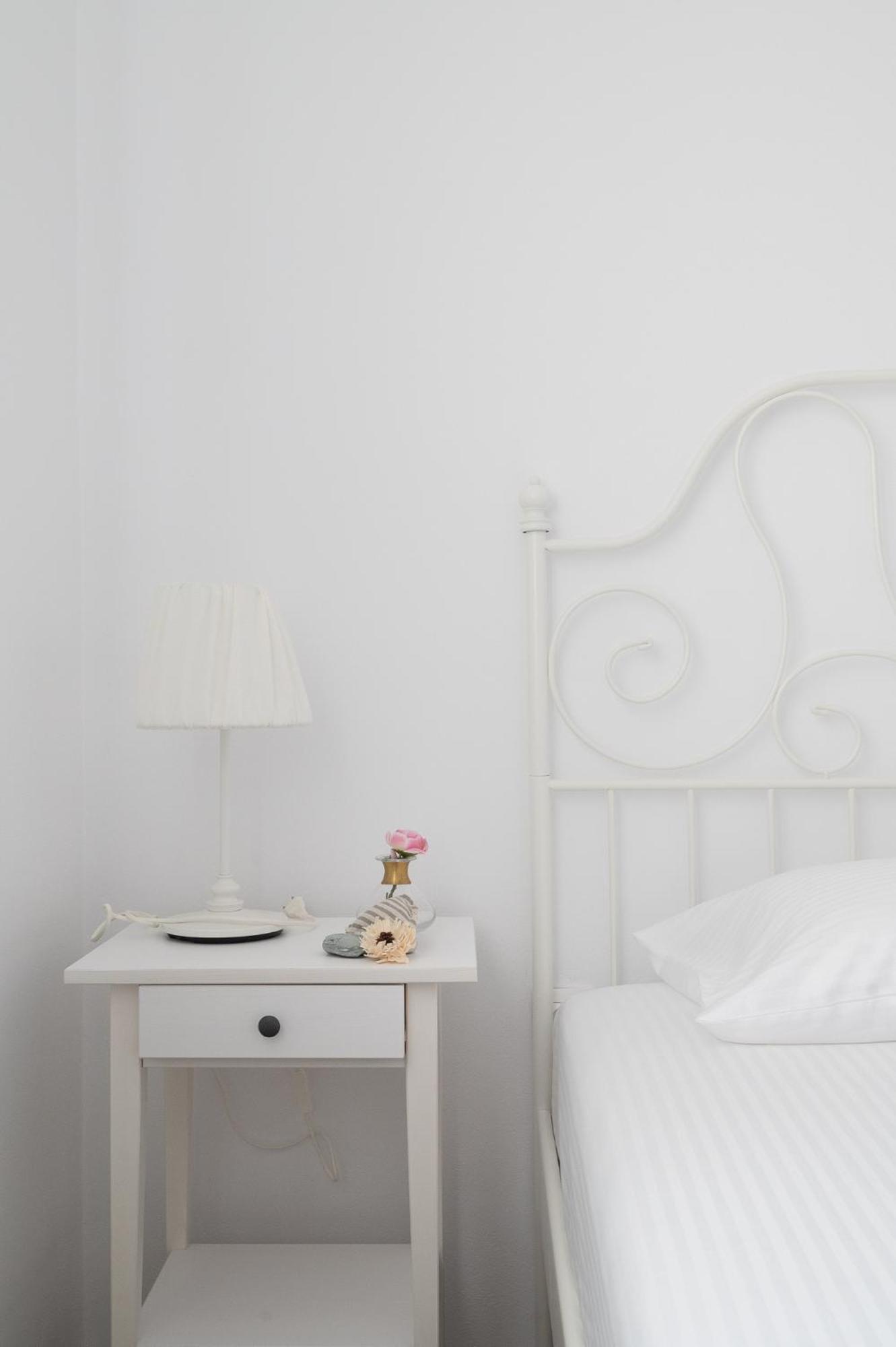 Pouletis Family Apartments - Akroyali Seaview Getaways Kalamáta Szoba fotó