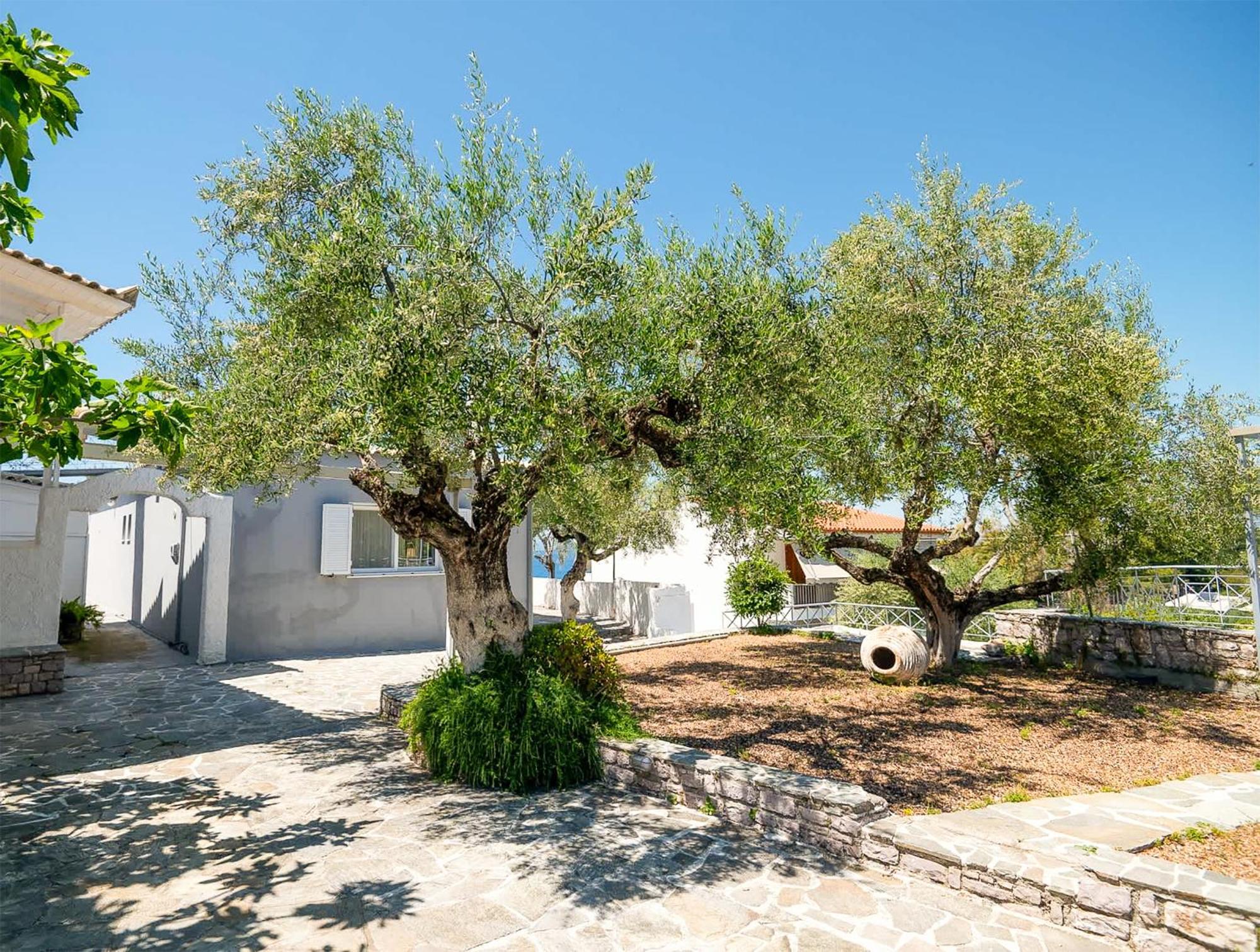 Pouletis Family Apartments - Akroyali Seaview Getaways Kalamáta Kültér fotó