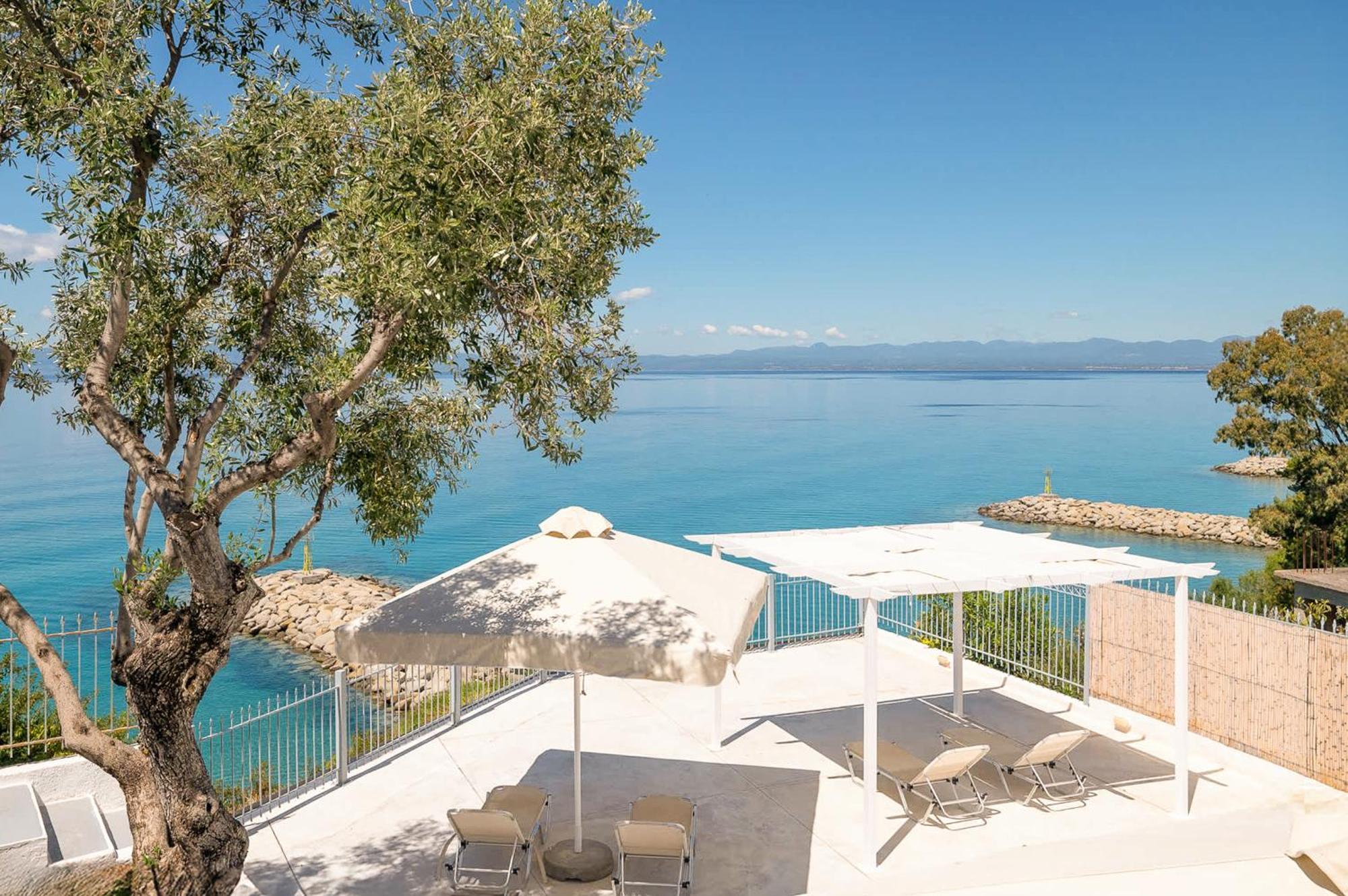 Pouletis Family Apartments - Akroyali Seaview Getaways Kalamáta Kültér fotó