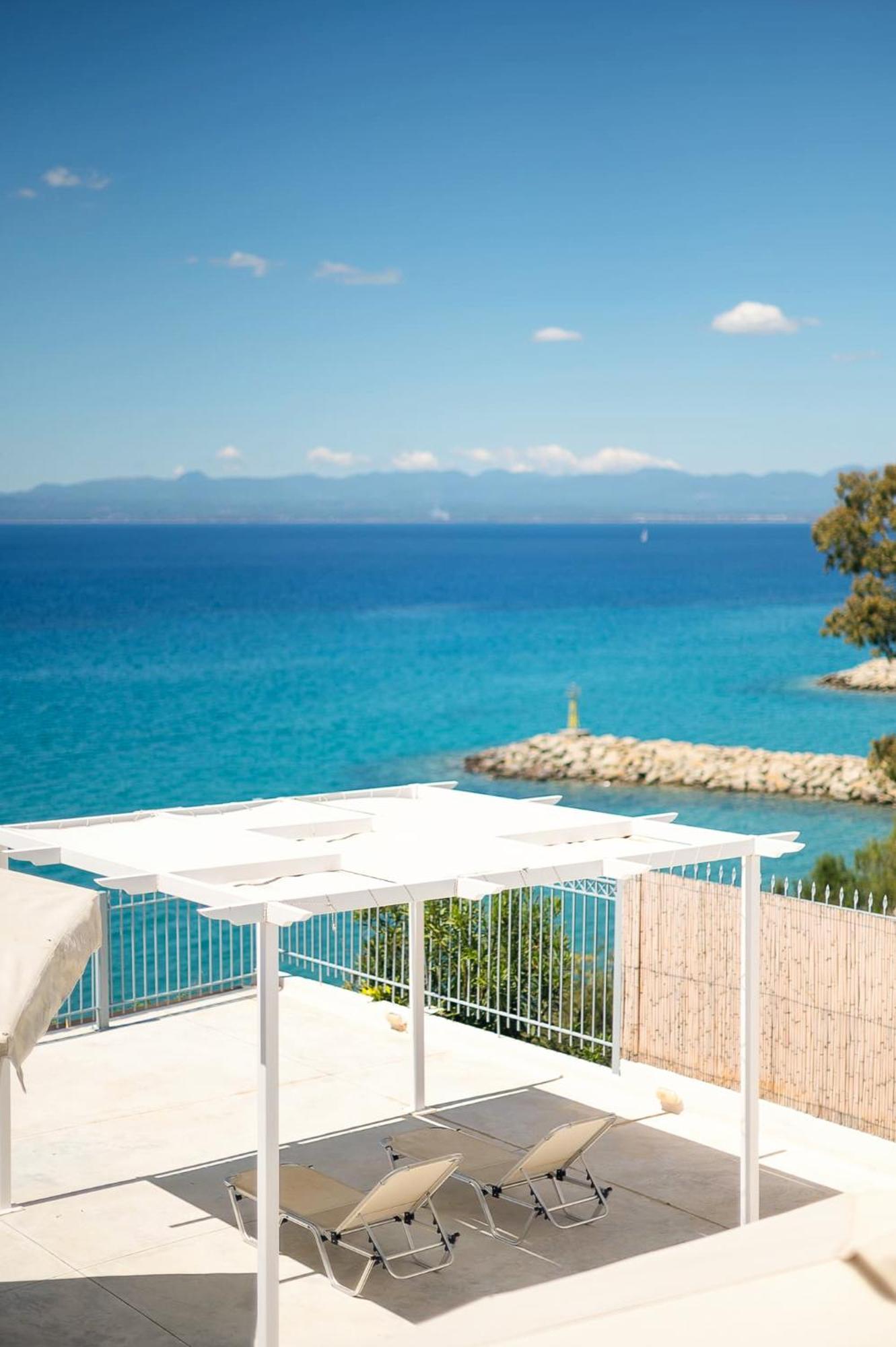 Pouletis Family Apartments - Akroyali Seaview Getaways Kalamáta Kültér fotó